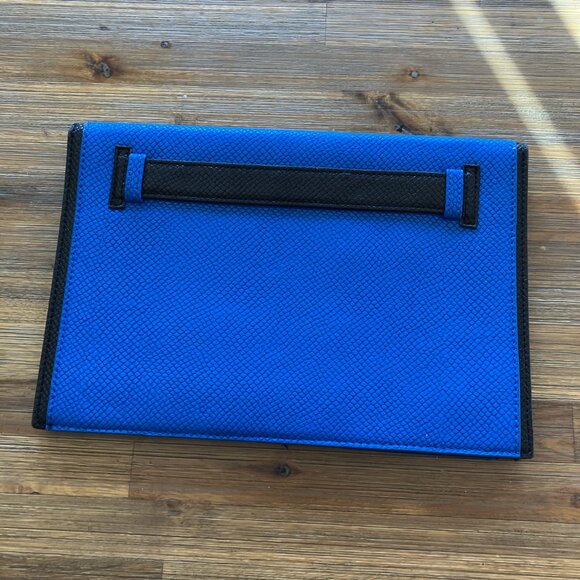 BCBG Black & blue geometric envelope with magnetic closure clutch mod punk glam - Picture 2 of 4